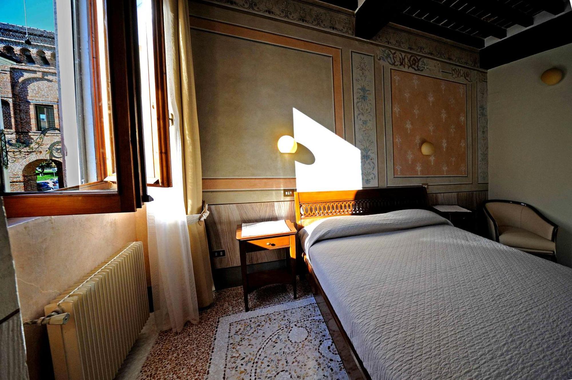 Albergo Giulia Gonzaga Sabbioneta Ngoại thất bức ảnh